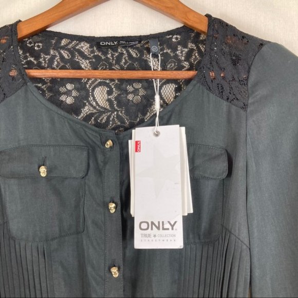 ONLY Front Pockets Long Romper Tie up Skull Head Button Lace Back - Picture 4 of 12